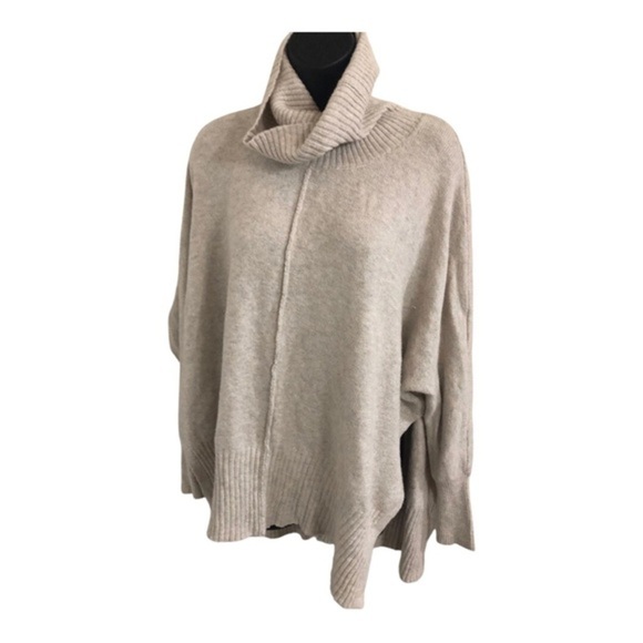 Jessica Simpson beige oversized poncho style split‎ sides long sleeve turtleneck - Picture 4 of 16